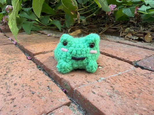 Crochet Frog Plushie with Citrine Crystal | Kawaii Amigurumi